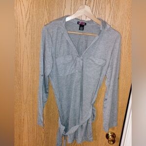 Body Central~Gray Women's Long Sleeve Top~L~Stretch